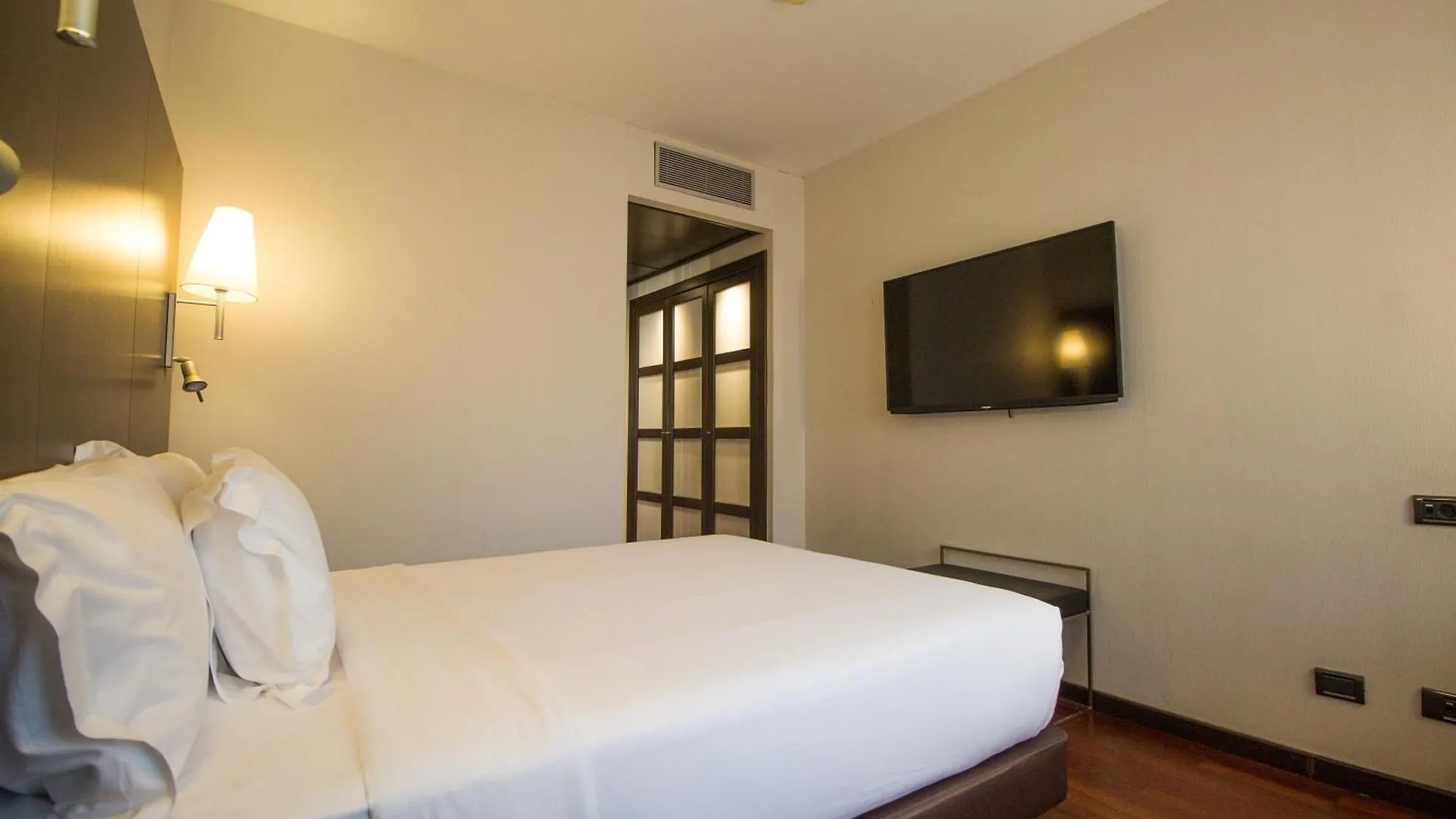 ****  Hotel Vilamari Барселона Испания